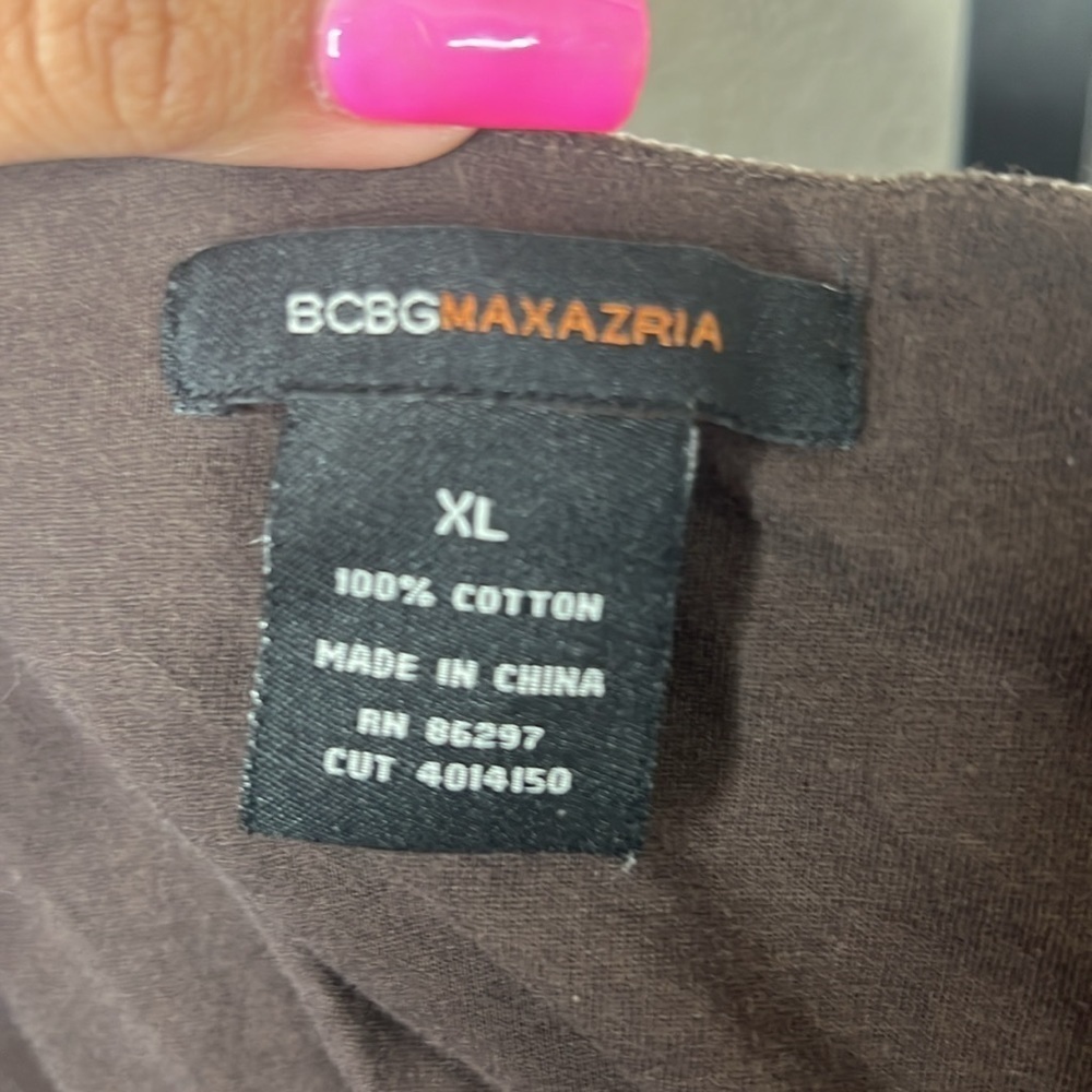313 - BCBG MaxAzria NWOT Brown/White Sleeveless Top, Size XL - Picture 2 of 5